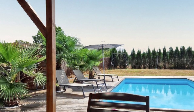 Homerez - Family Villa in Bazac with Private Pool