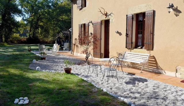 Homerez - Festive House in Callen