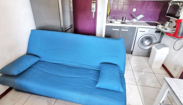 Homerez - Flat in Gruissan, shared pool