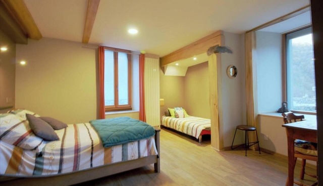 Homerez - Forest Family House in Cauterets with Mountain View