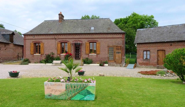 Homerez - Big house for 11 ppl. with terrace at Aubermesnil-aux-Érables