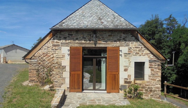 Homerez - House in Castelnau-de-Mandailles