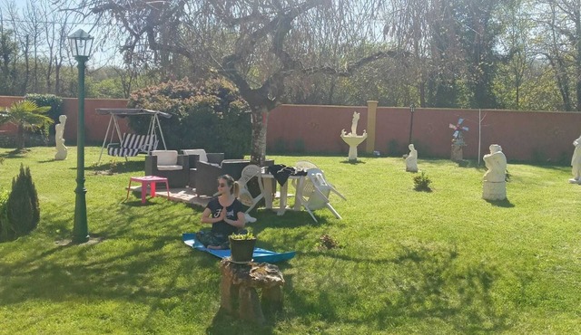 Homerez - House for 8 ppl. with garden and terrace at Charny-Orée-de-Puisaye