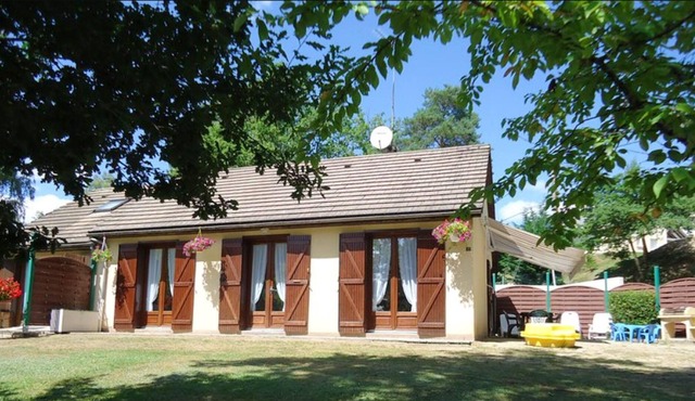 Homerez - Nice house with garden and terrace & Wifi