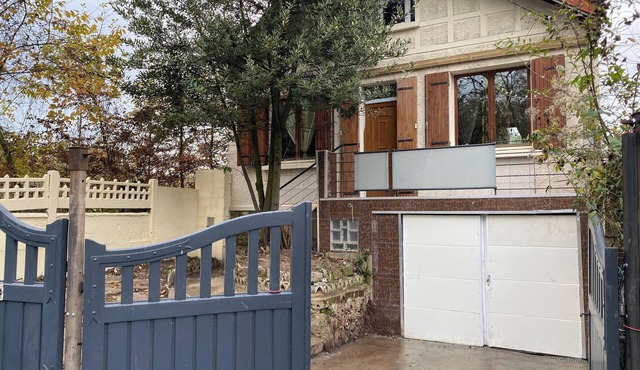 Homerez - House in Saint-Brice - Parking included