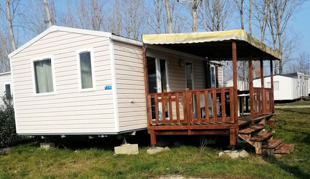 Homerez - Great bungalow for 4 people. with access to pool in Veuzain-sur-Loire