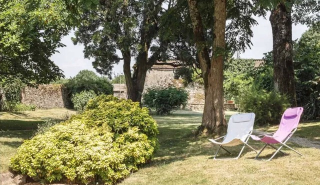 Homerez - House for 8 ppl. with garden and terrace at Le Temple-de-Bretagne