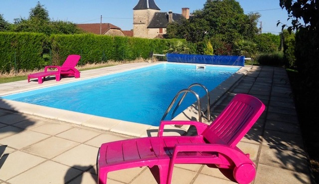 Homerez - House for 2 ppl. with shared pool and garden at Frayssinet-le-Gélat