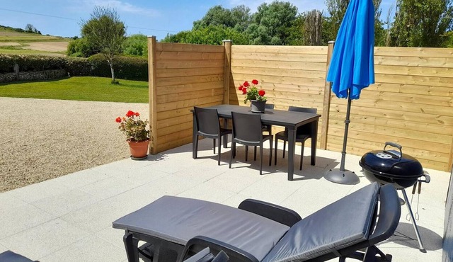 Homerez - House 800 m away from the beach for 4 ppl. at Plounévez-Lochrist