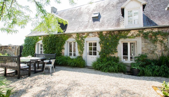 Homerez - House 2 km away from the beach for 8 ppl. at Regnéville-sur-Mer