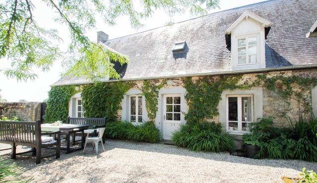 Homerez - House in Regnéville-sur-Mer.