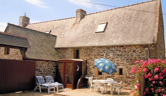 Homerez - House 1 km away from the beach for 4 ppl. at Trédrez-Locquémeau