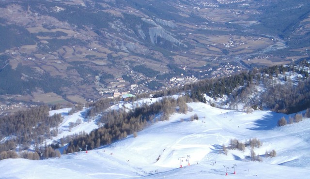 Homerez - House Barcelonnette, fireplace