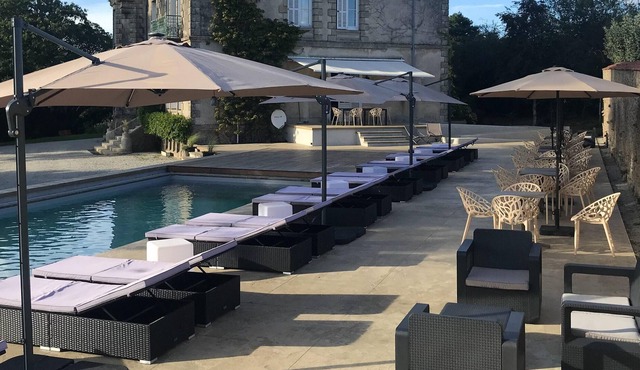 Homerez - House for 4 ppl. with shared pool, jacuzzi and spa at La Gaubretière