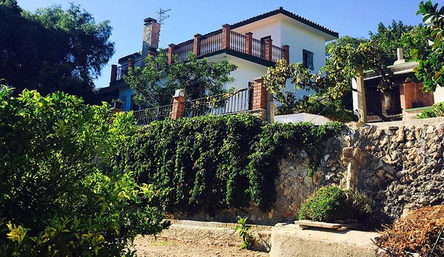 Homerez - House for 16 ppl. with swimming-pool, garden and terrace at Tortosa
