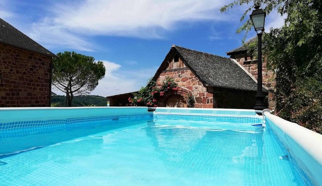 Homerez - House for 4 ppl. with shared pool, garden and terrace at Nauviale