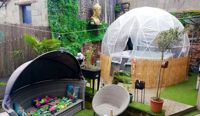 Homerez - House for 4 ppl. with swimming-pool, jacuzzi and garden at Wangen