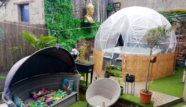 Homerez - House for 4 ppl. with swimming-pool, jacuzzi and garden at Wangen