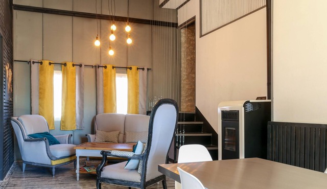 Homerez - House for 6 ppl. with terrace at La Chapelle-Saint-Martin-en-Plaine