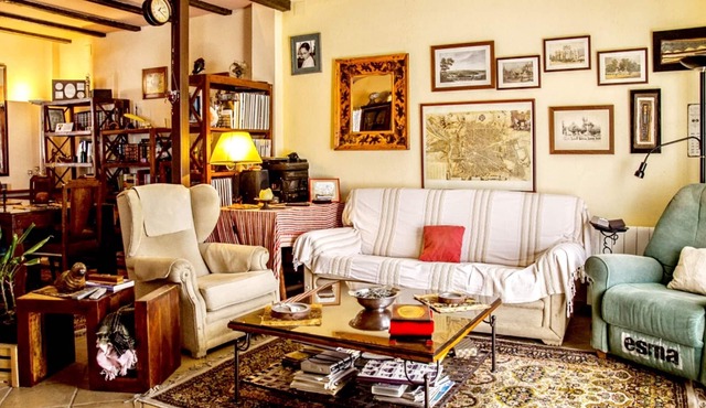 Homerez - House for 6 ppl. with swimming-pool, garden and terrace at Picón