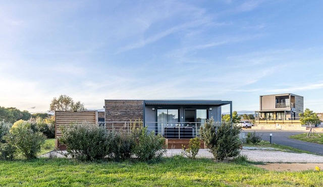 Homerez - House for 6 ppl. with shared pool, garden and terrace at Homps