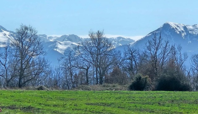 Homerez - House in Cardeilhac with Mountain View