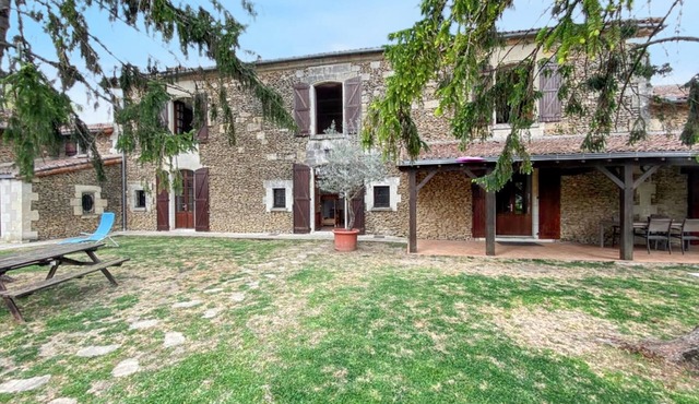 Homerez - House in Mouterre-Silly