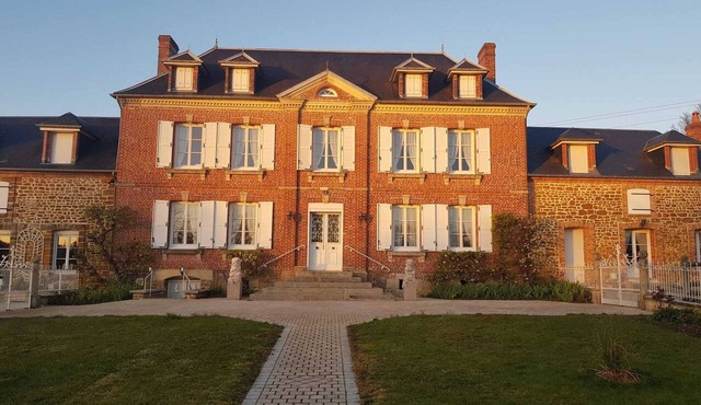 Homerez - House in Gacé with parking