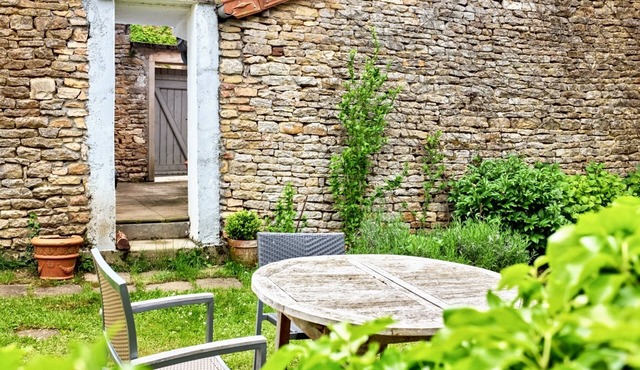 Homerez - House in Grevilly, garden, parking included