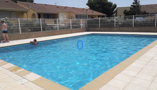 Homerez - House in Gruissan, shared pool