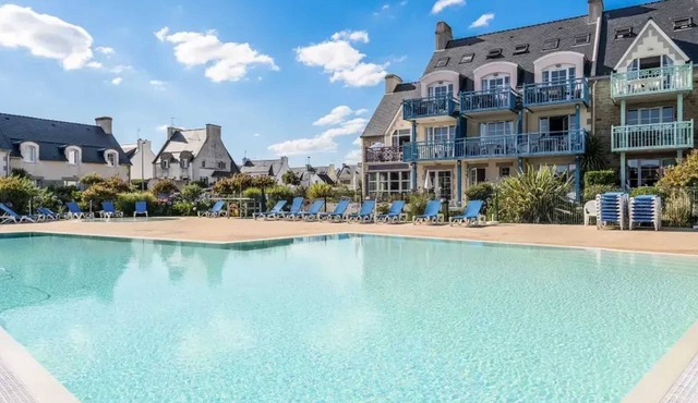 Homerez - House in Guilvinec w/pool