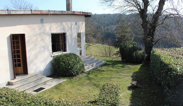 Homerez - House in Langogne, mountain view
