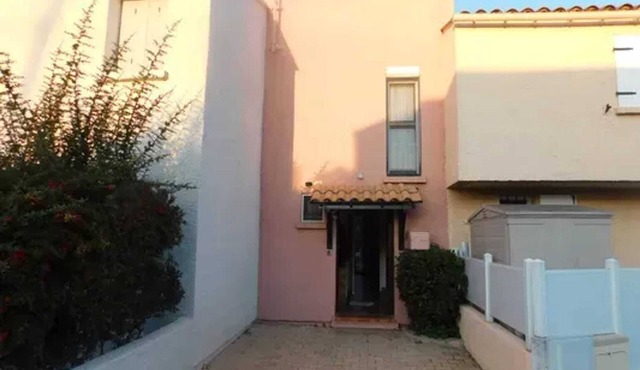 Homerez - House in Marseillan Near the Beach with Terrace