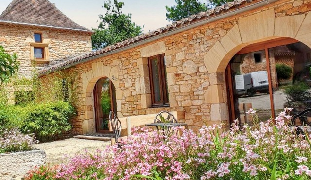 Homerez - House in Puy-l'Évêque with garden