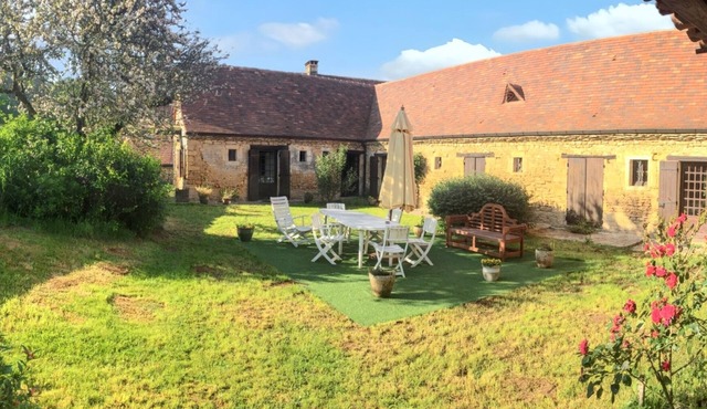 Homerez - House Marquay with pool