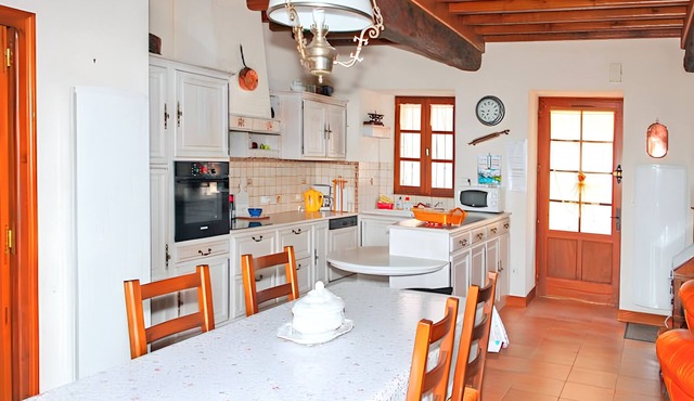 Homerez - House near Cherveix-Cubas.