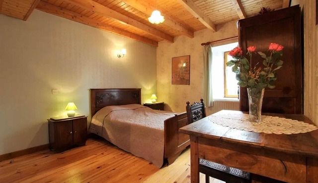 Homerez - House near Saint-Cirgues