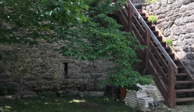 Homerez - House with balcony in Borne