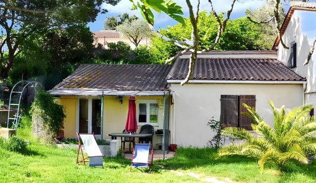 Homerez - House with Garden in Berriac