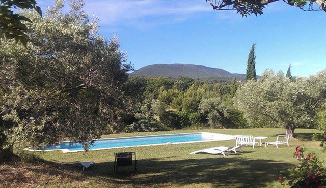 Homerez - House with pool in Cucuron