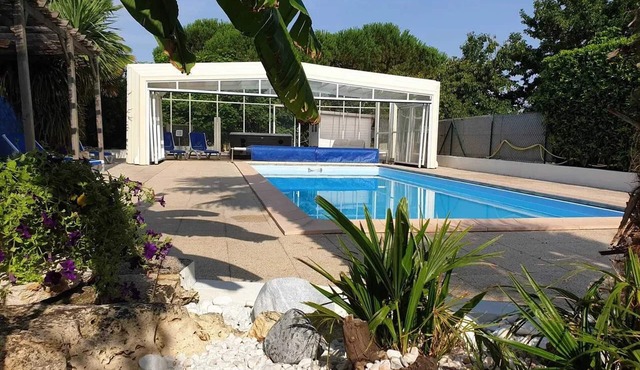 Homerez - House with pool in Meursac