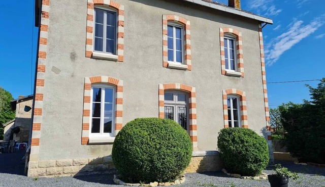 Homerez - Independent house in Pleuville