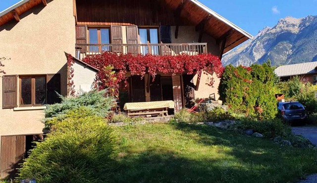 Homerez - Large cottage With mountain view and balcony