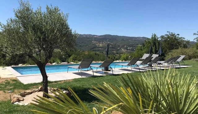 Homerez - Luxury Villa in Saint-Péray with pool