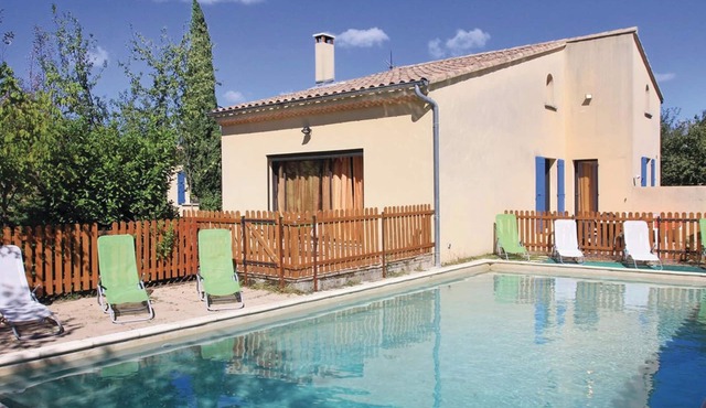 Homerez - Luxury Villa in Grillon with Private Pool