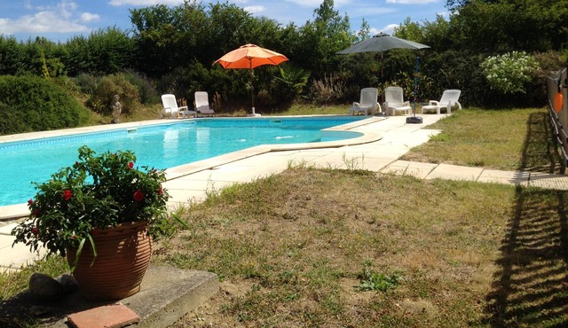 Homerez - Mansion for 10 ppl. with swimming-pool, garden and terrace at Cailhau