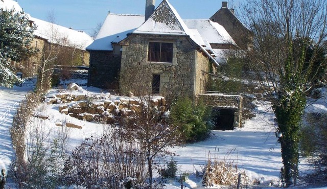 Homerez - Nice house for 4 ppl. with terrace at Florentin-la-Capelle