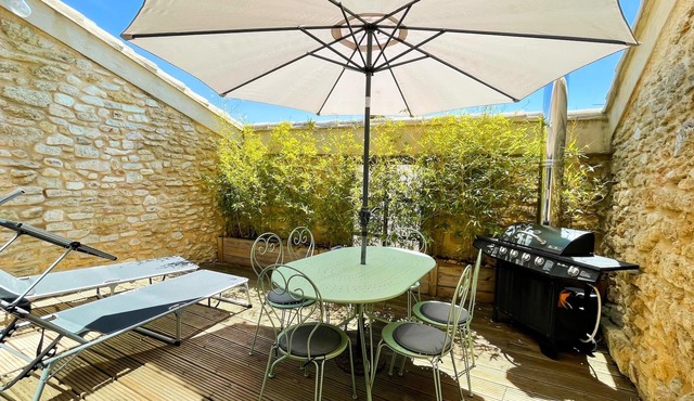 Homerez - Nice house for 4 ppl. with terrace at Châteauneuf-du-Pape