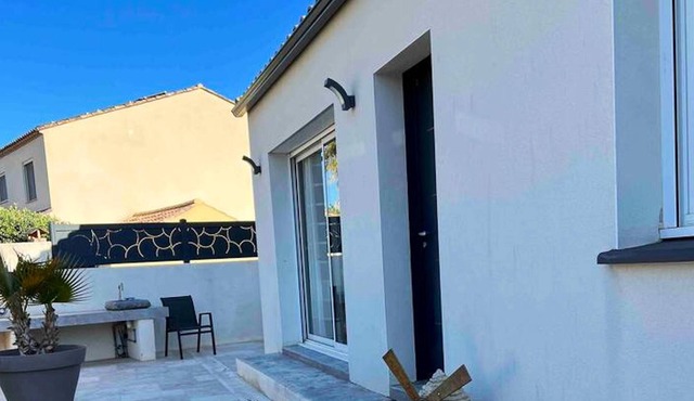 Homerez - Nice house for 8 ppl. with garden and terrace at Nissan-lez-Enserune