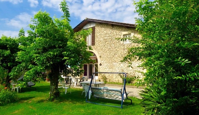 Homerez - Nice appartement for 5 ppl. with shared pool and terrace at Blaignac